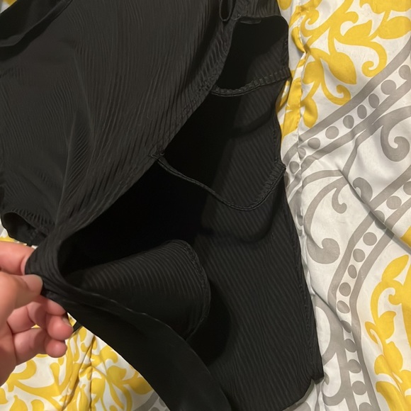 SHEIN L black bodysuit with open sides - Picture 2 of 4